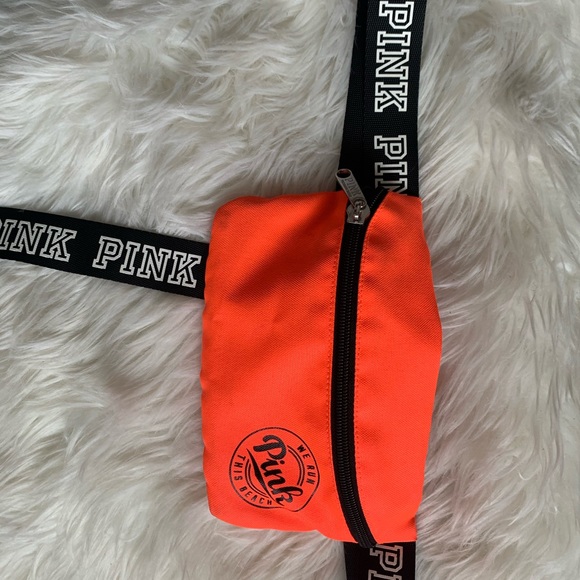 Bright hot pink Fannypack - Picture 4 of 7